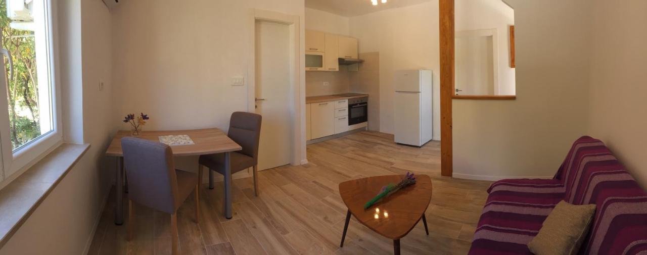 Ferienwohnung Lucia Cres Exterior foto
