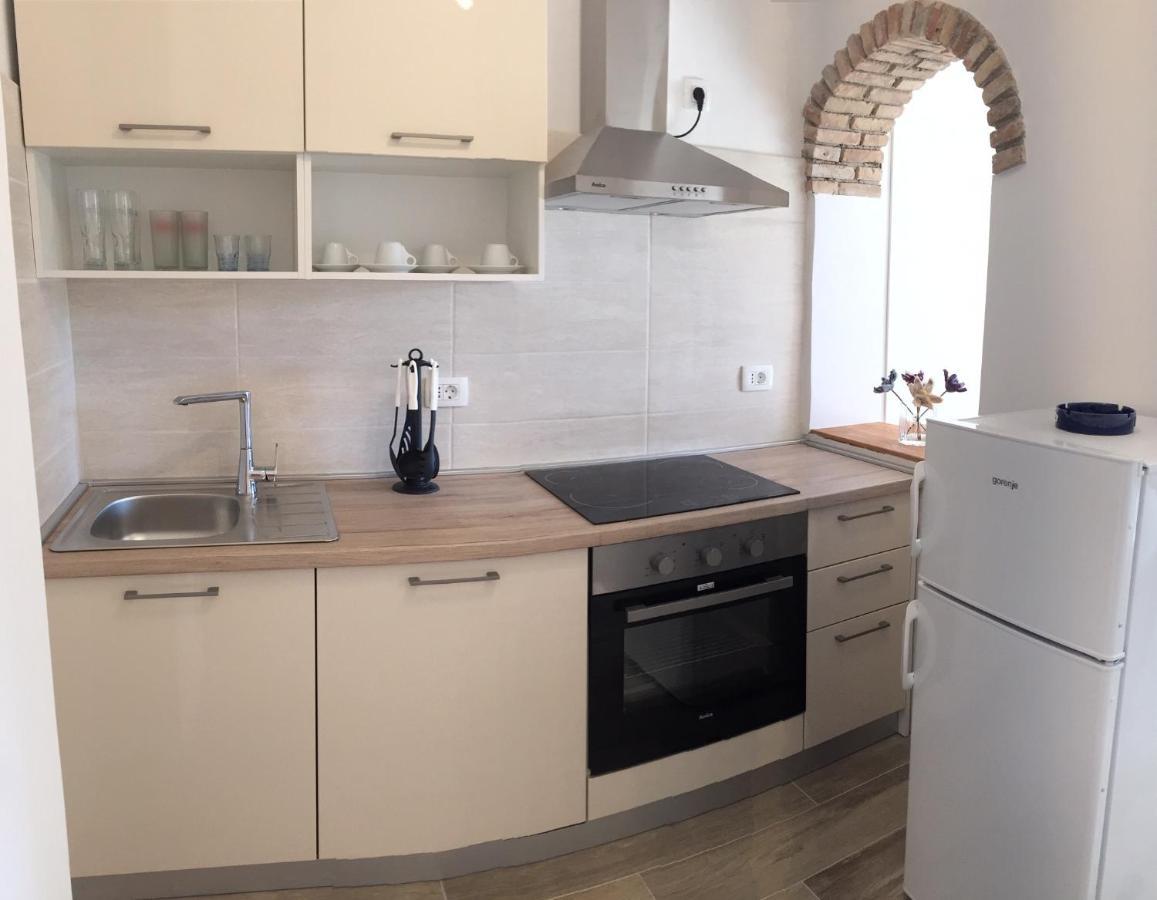Ferienwohnung Lucia Cres Exterior foto